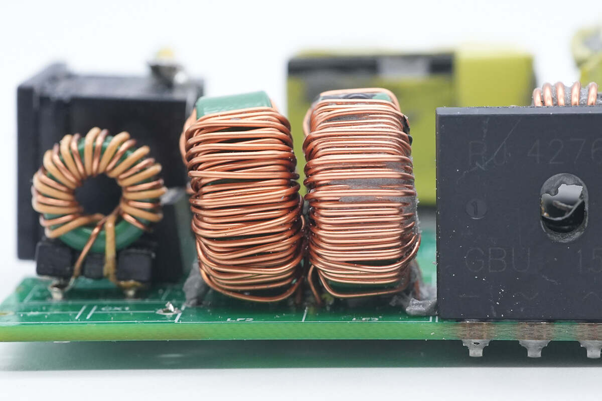 Teardown of HUNDA 300W USB-C GaN Charging Station (A2319-300W-02)-Chargerlab