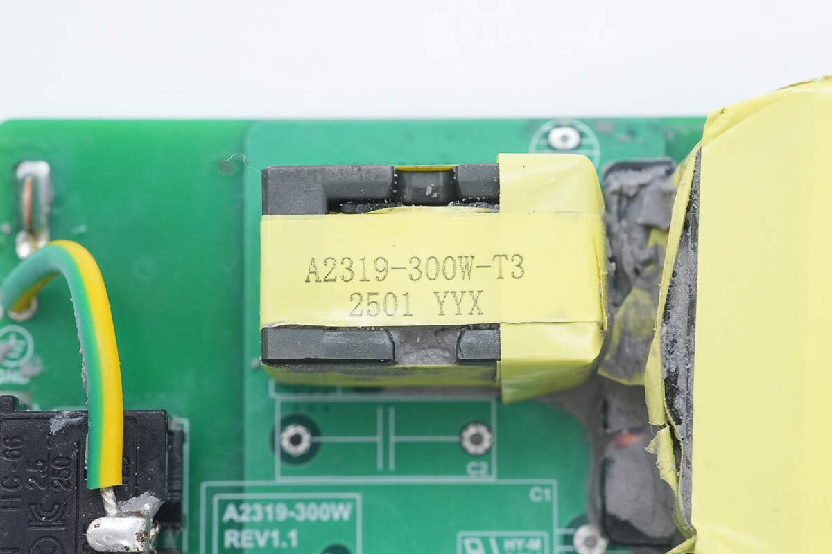 Teardown of HUNDA 300W USB-C GaN Charging Station (A2319-300W-02)-Chargerlab
