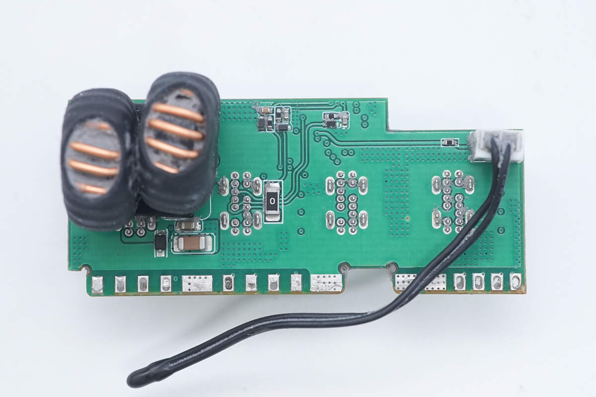 Teardown of HUNDA 300W USB-C GaN Charging Station (A2319-300W-02)-Chargerlab