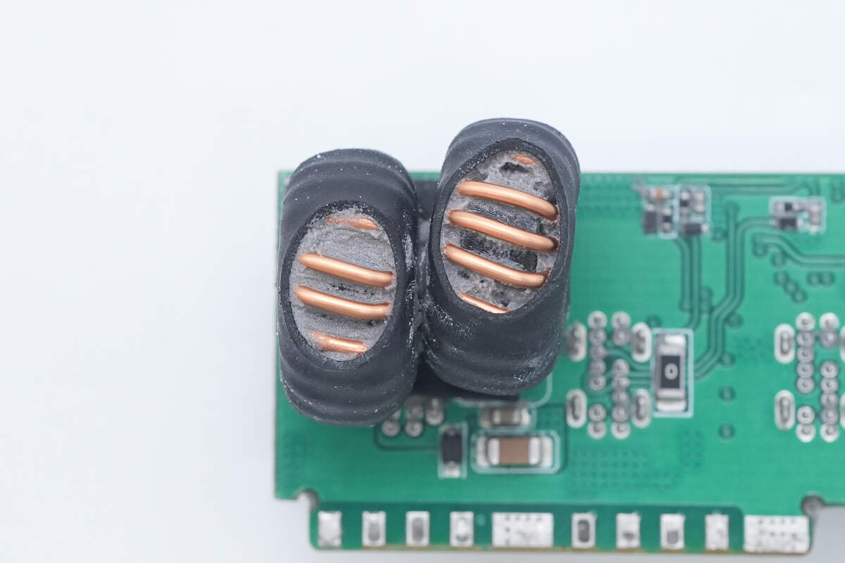 Teardown of HUNDA 300W USB-C GaN Charging Station (A2319-300W-02)-Chargerlab