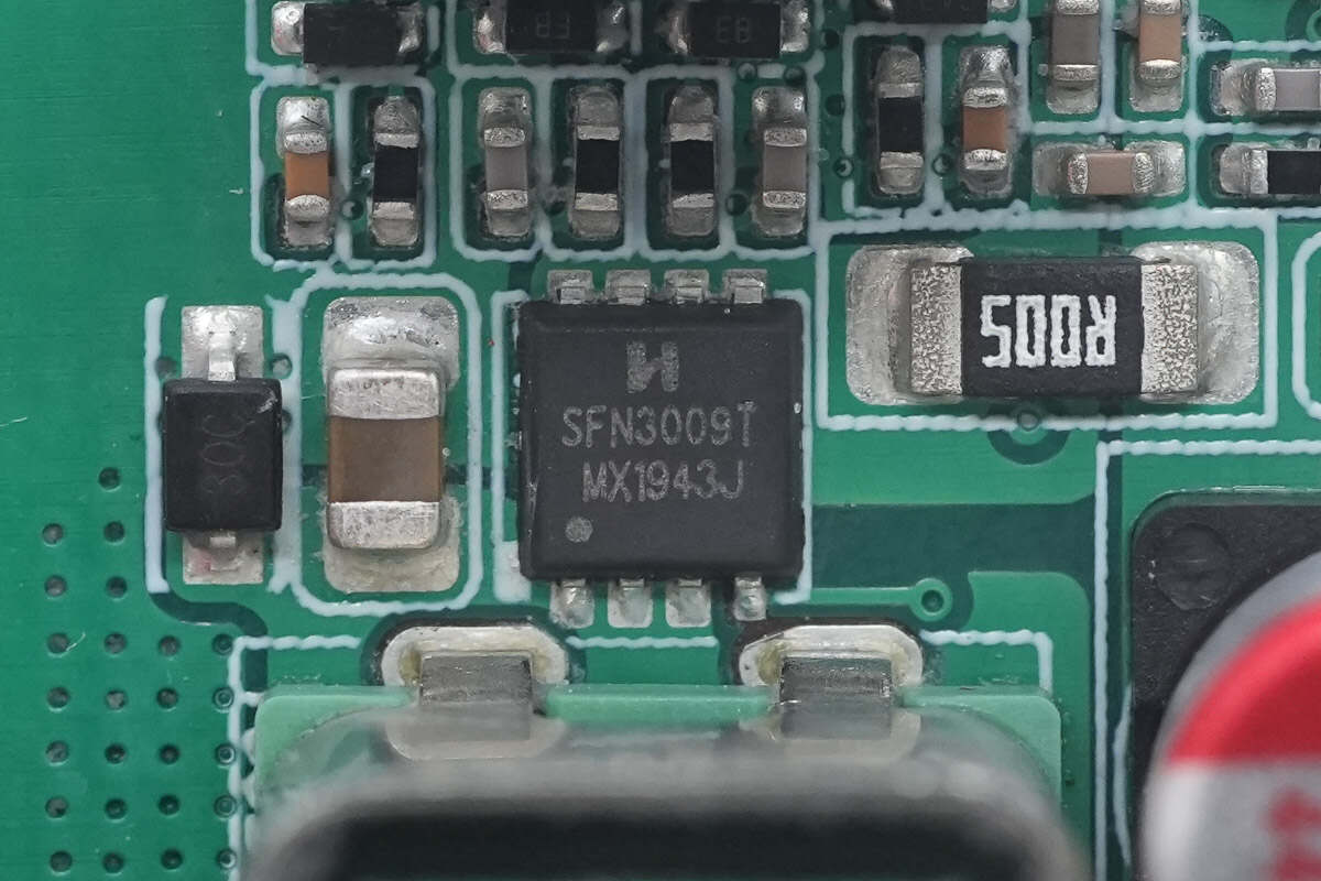 Teardown of HUNDA 300W USB-C GaN Charging Station (A2319-300W-02)-Chargerlab