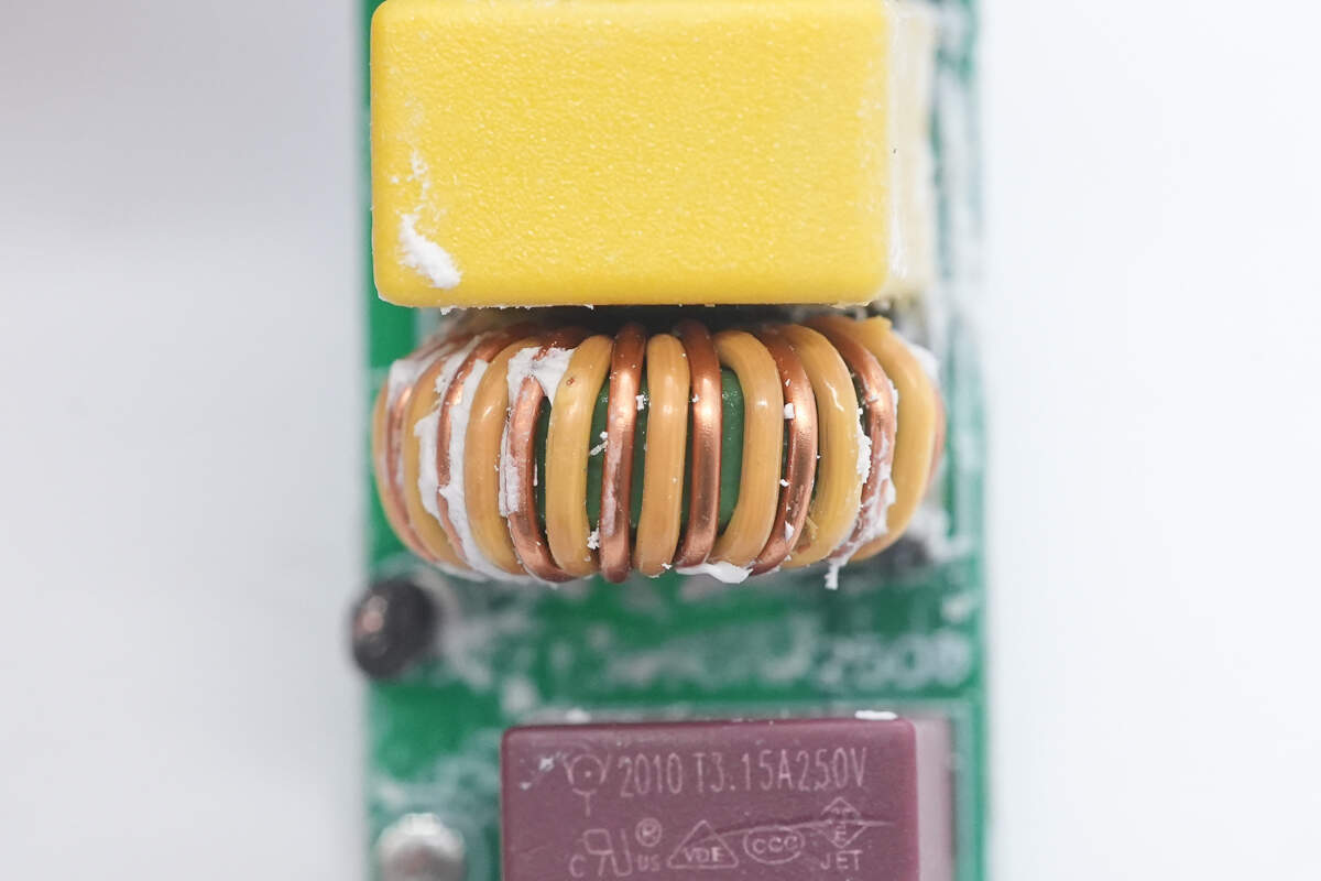 Teardown of Walmart Onn. 72W Multi-Port GaN Wall Charger (WIAWHT36008513)-Chargerlab