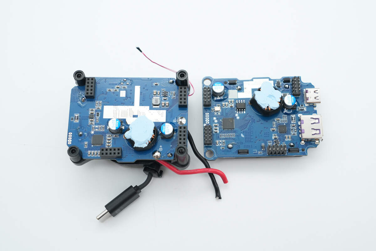 Teardown of UGREEN Nexode 20000mAh 165W Power Bank with Retractable USB-C Cable (PB726)-Chargerlab