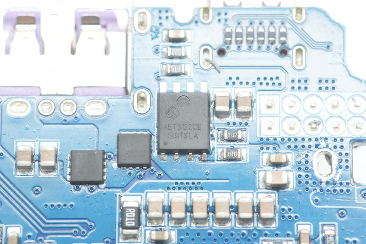 Teardown of UGREEN Nexode 20000mAh 165W Power Bank with Retractable USB-C Cable (PB726)-Chargerlab