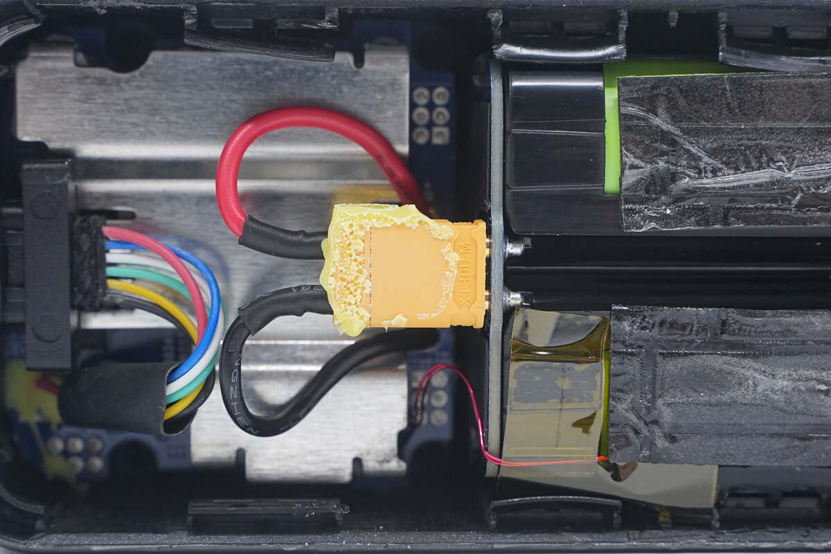 Teardown of UGREEN Nexode 20000mAh 130W Power Bank with Built-in USB-C Cable (PB723)-Chargerlab