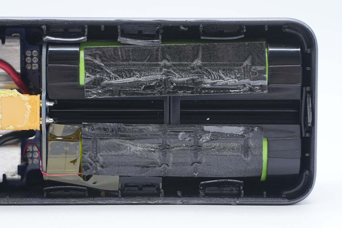 Teardown of UGREEN Nexode 20000mAh 130W Power Bank with Built-in USB-C Cable (PB723)-Chargerlab