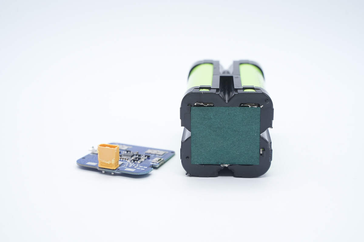 Teardown of UGREEN Nexode 20000mAh 130W Power Bank with Built-in USB-C Cable (PB723)-Chargerlab