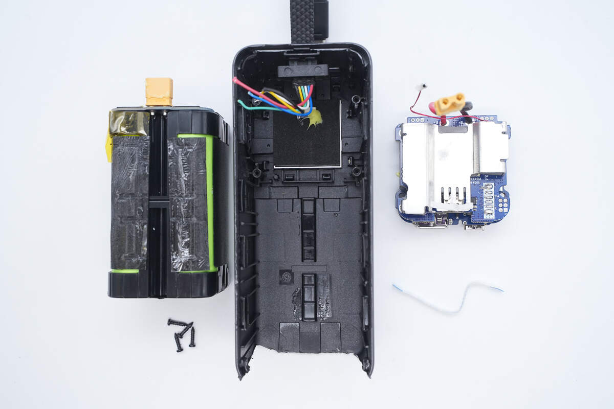 Teardown of UGREEN Nexode 20000mAh 130W Power Bank with Built-in USB-C Cable (PB723)-Chargerlab