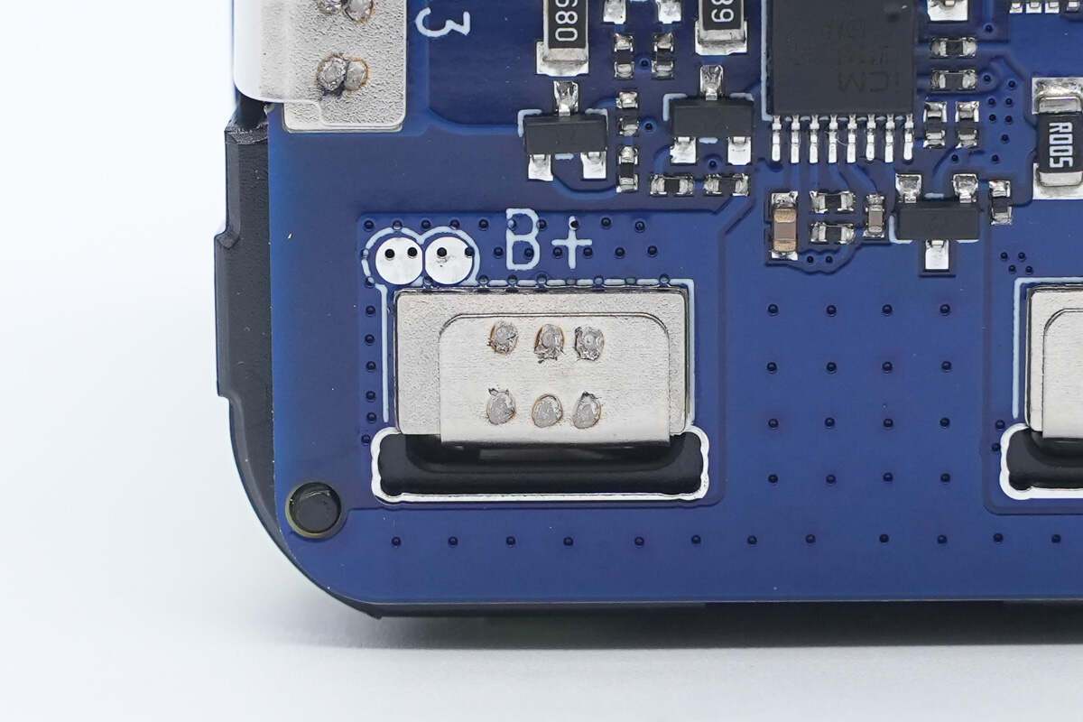 Teardown of UGREEN Nexode 20000mAh 130W Power Bank with Built-in USB-C Cable (PB723)-Chargerlab