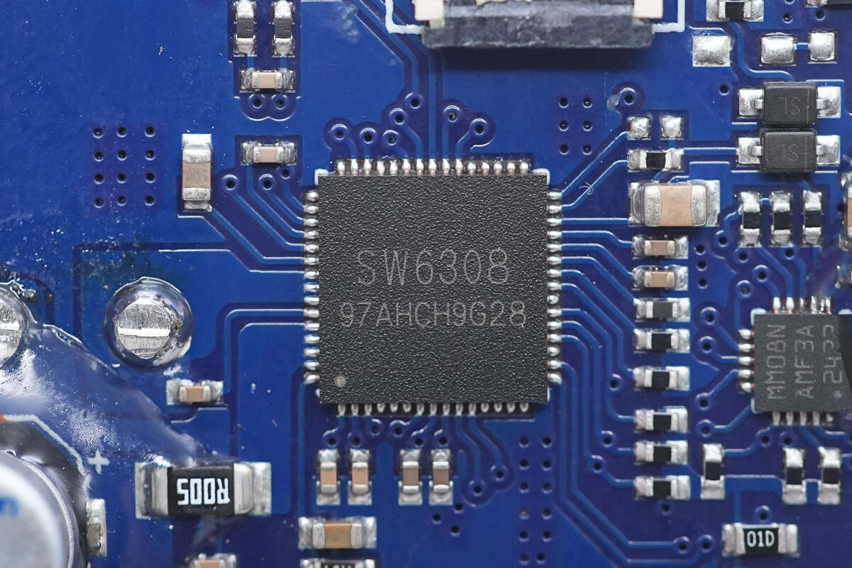 Teardown of UGREEN Nexode 20000mAh 130W Power Bank with Built-in USB-C Cable (PB723)-Chargerlab