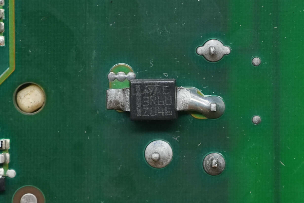 Teardown of EMERSON 1725W AC Power Supply (7001490-J000)-Chargerlab