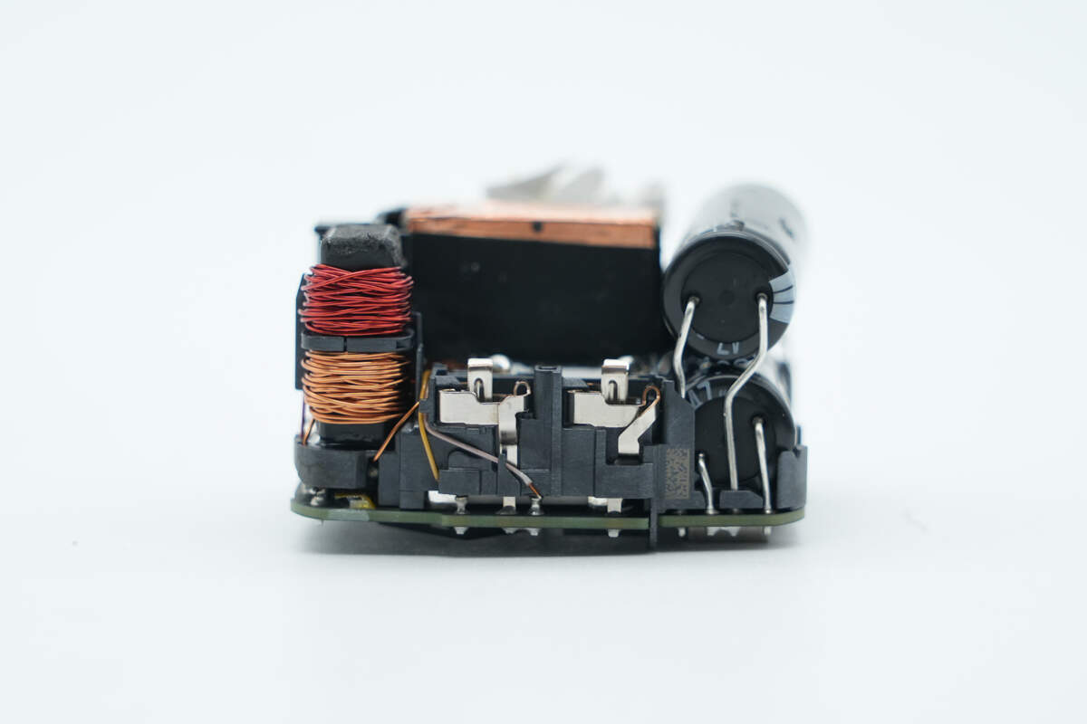 Teardown of Apple 40W Dynamic Power Adapter with 60W Max (A3365)-Chargerlab