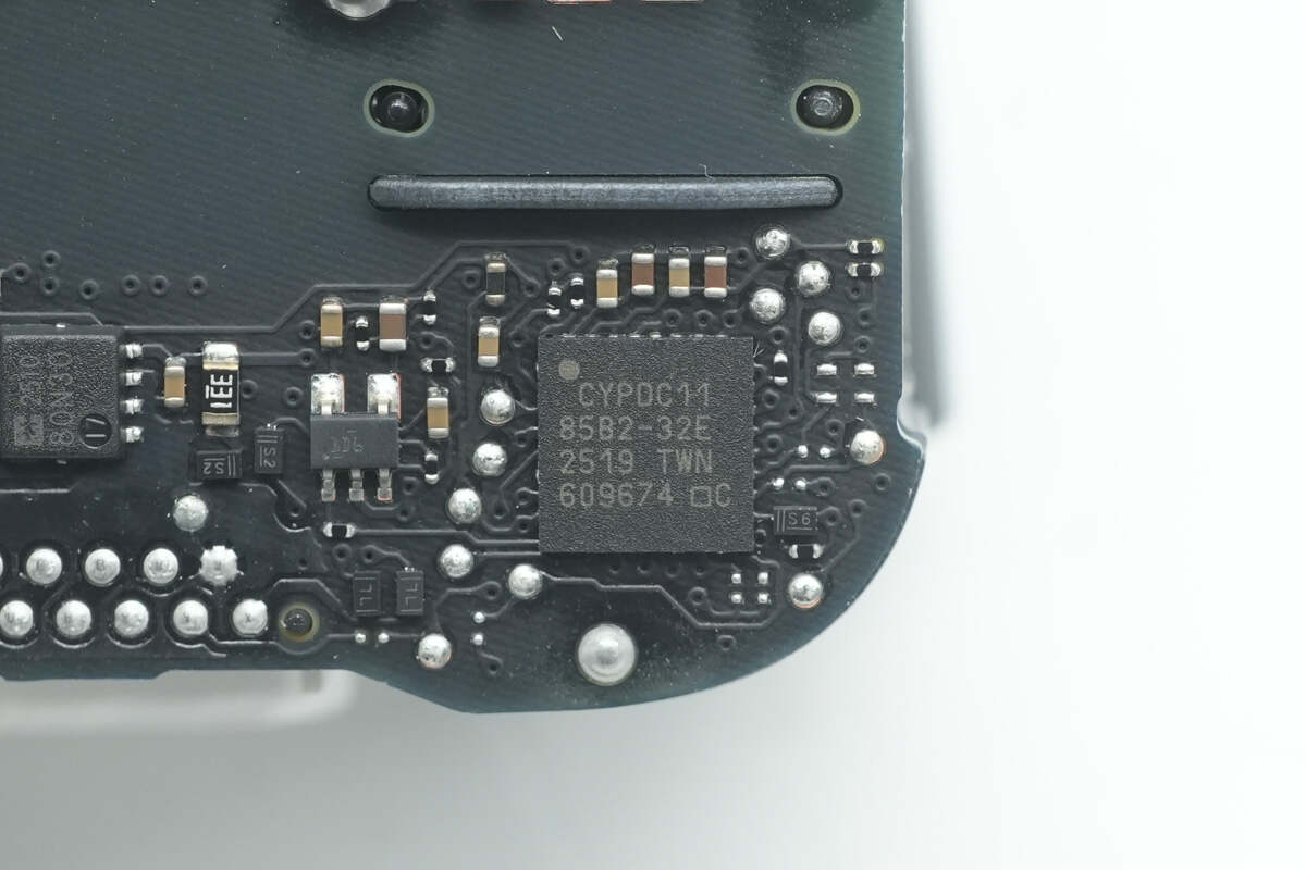 Teardown of Apple 40W Dynamic Power Adapter with 60W Max (A3365)-Chargerlab