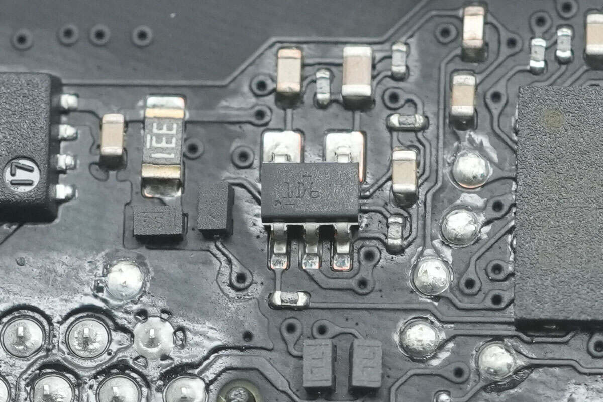 Teardown of Apple 40W Dynamic Power Adapter with 60W Max (A3365)-Chargerlab