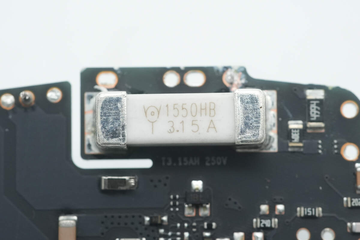 Teardown of Apple 40W Dynamic Power Adapter with 60W Max (A3365)-Chargerlab