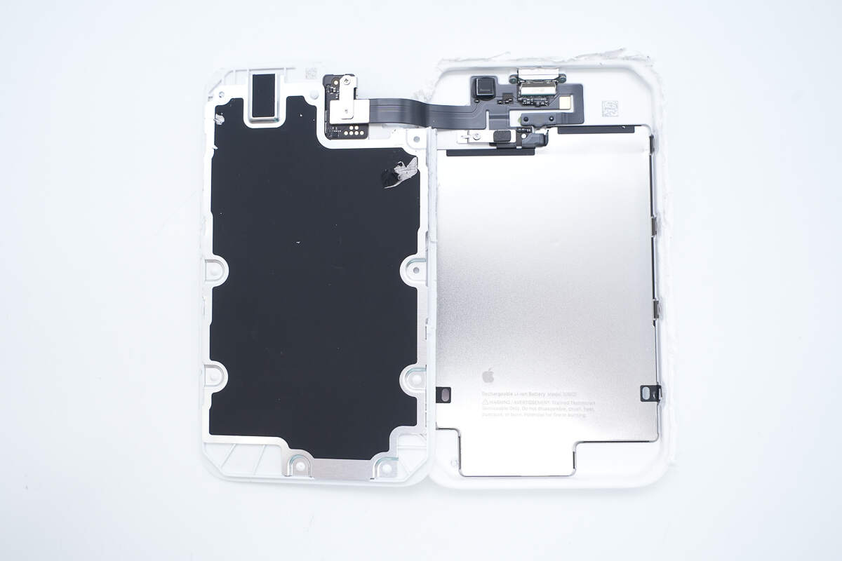 Teardown of Apple iPhone Air MagSafe Battery (A3466)-Chargerlab