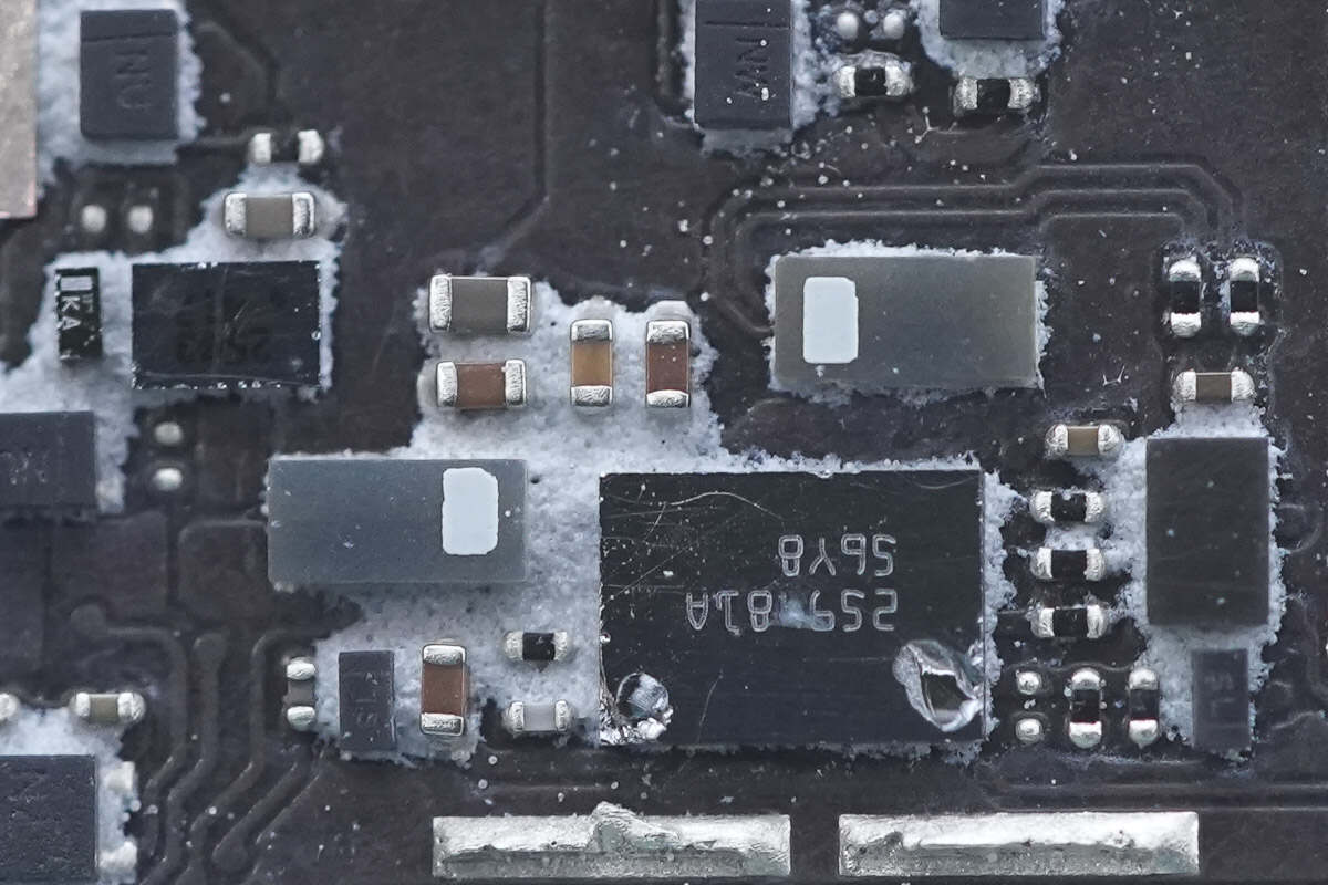 Teardown of Apple iPhone Air MagSafe Battery (A3466)-Chargerlab