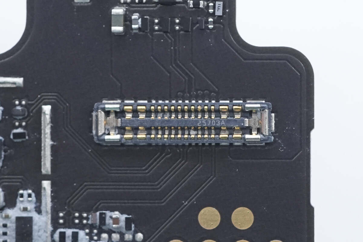 Teardown of Apple iPhone Air MagSafe Battery (A3466)-Chargerlab