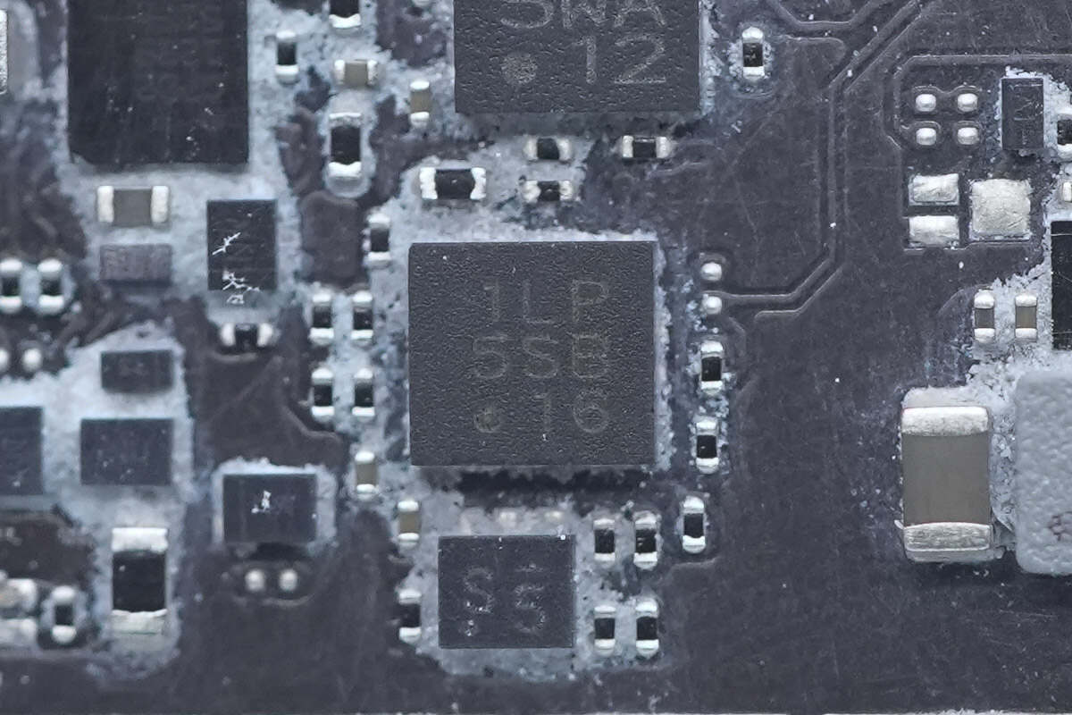 Teardown of Apple iPhone Air MagSafe Battery (A3466)-Chargerlab