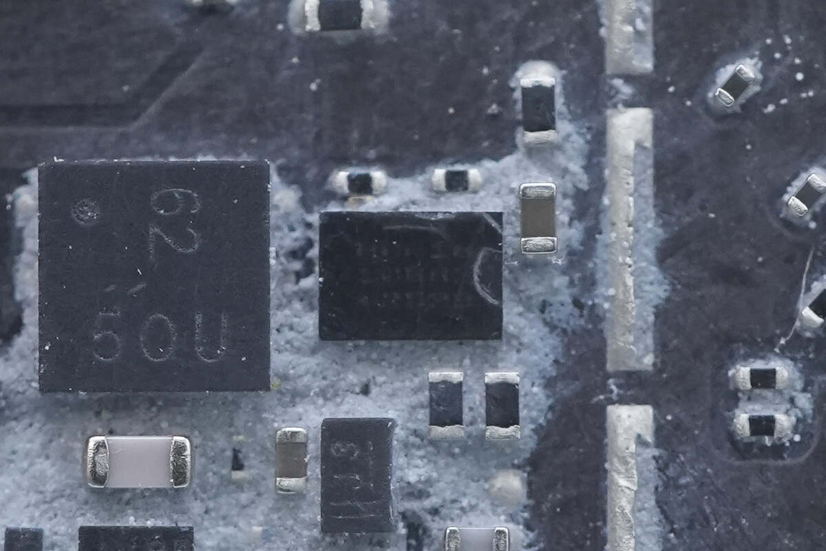Teardown of Apple iPhone Air MagSafe Battery (A3466)-Chargerlab