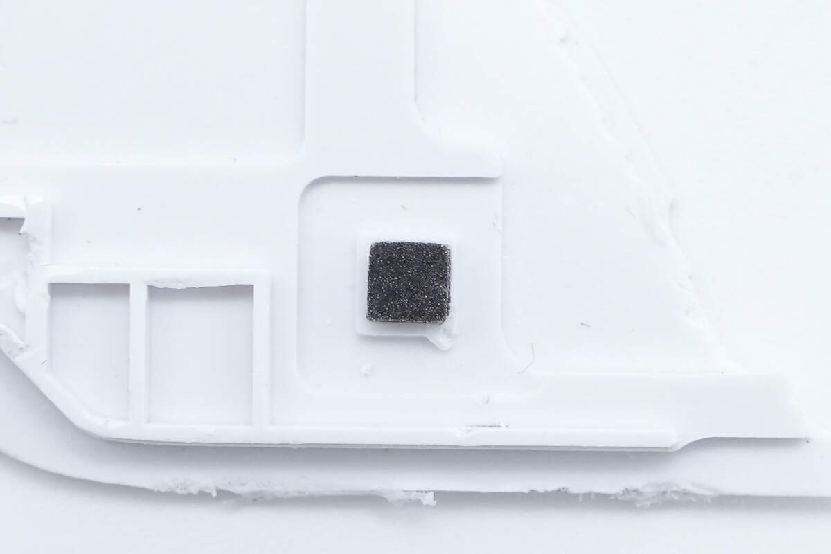 Teardown of Apple iPhone Air MagSafe Battery (A3466)-Chargerlab