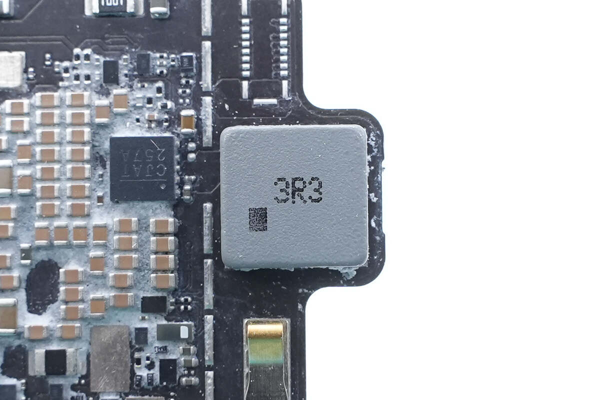 Teardown of Apple iPhone Air MagSafe Battery (A3466)-Chargerlab