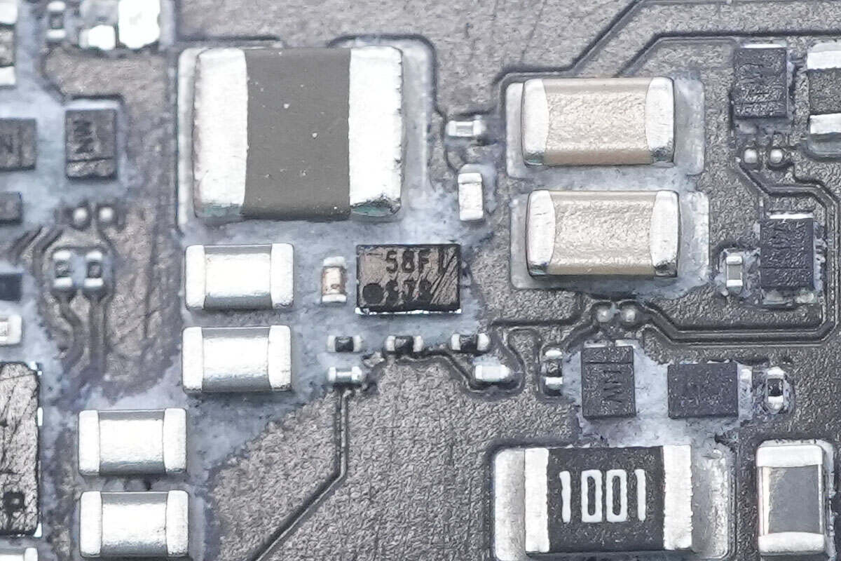 Teardown of Apple iPhone Air MagSafe Battery (A3466)-Chargerlab