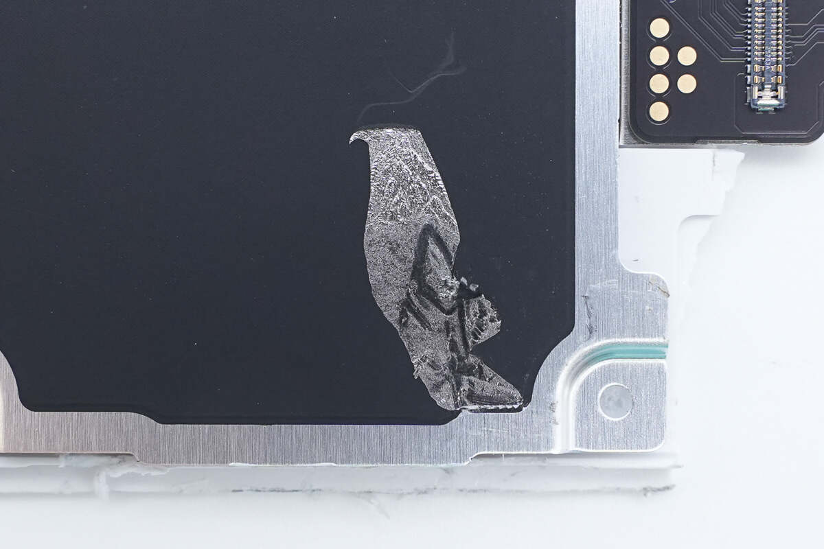 Teardown of Apple iPhone Air MagSafe Battery (A3466)-Chargerlab