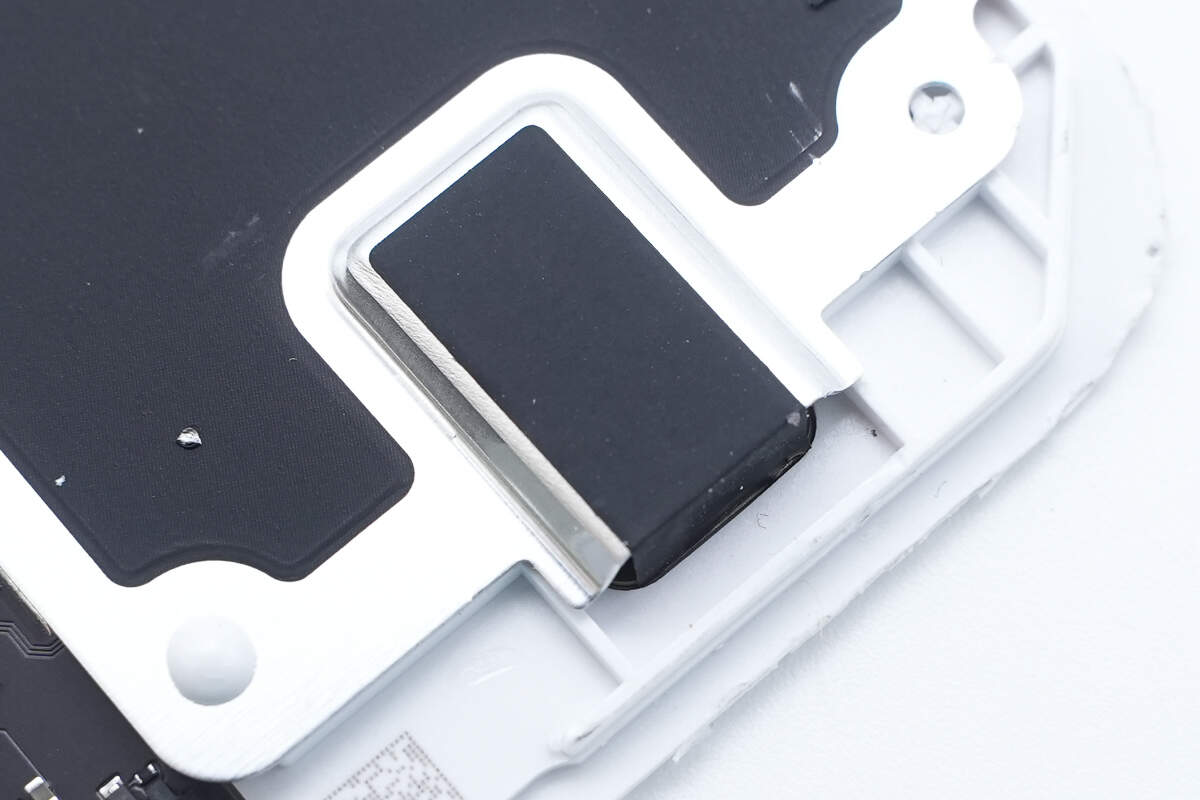 Teardown of Apple iPhone Air MagSafe Battery (A3466)-Chargerlab
