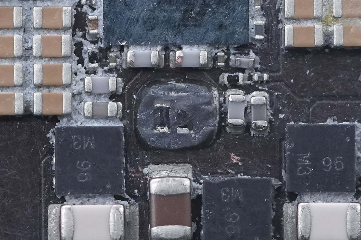 Teardown of Apple iPhone Air MagSafe Battery (A3466)-Chargerlab