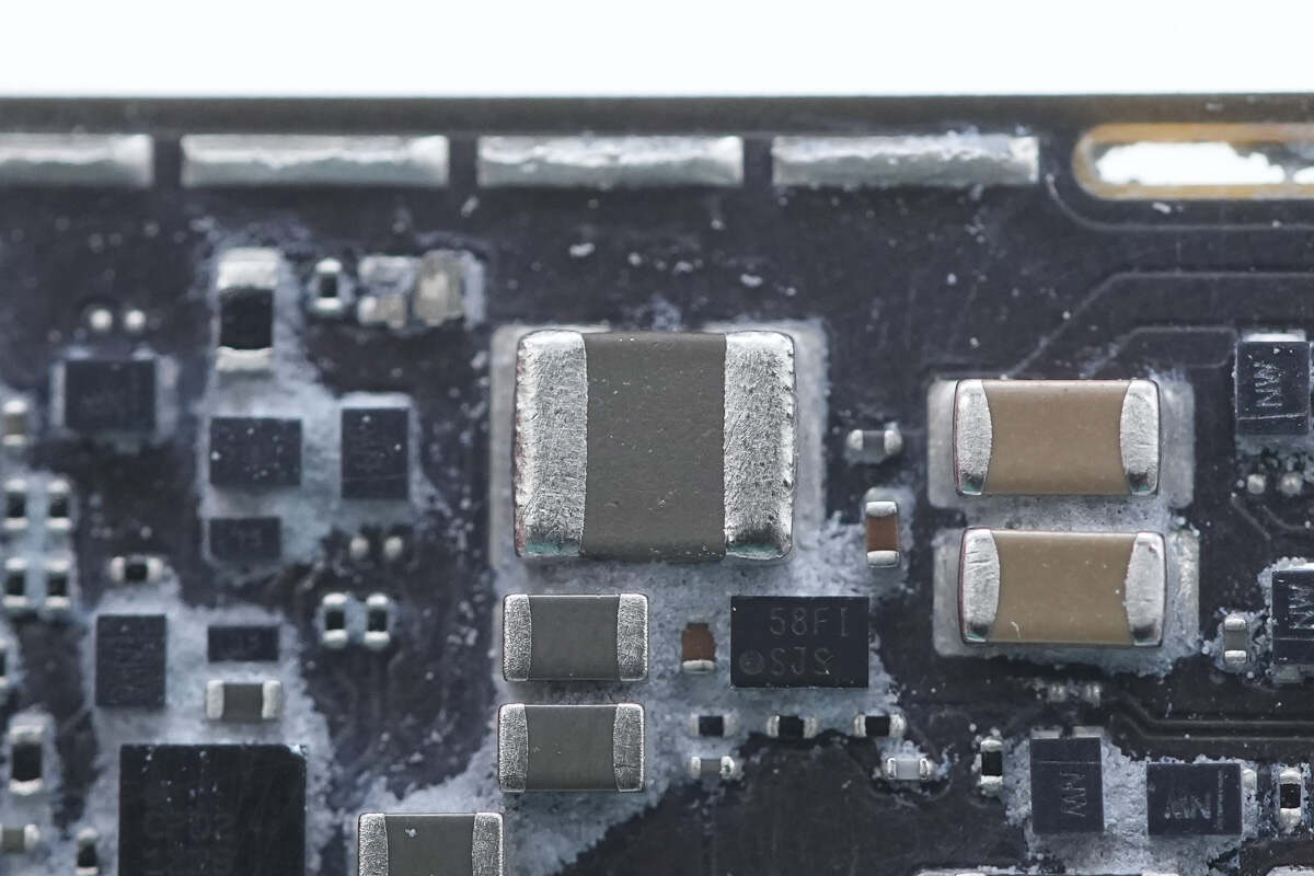 Teardown of Apple iPhone Air MagSafe Battery (A3466)-Chargerlab