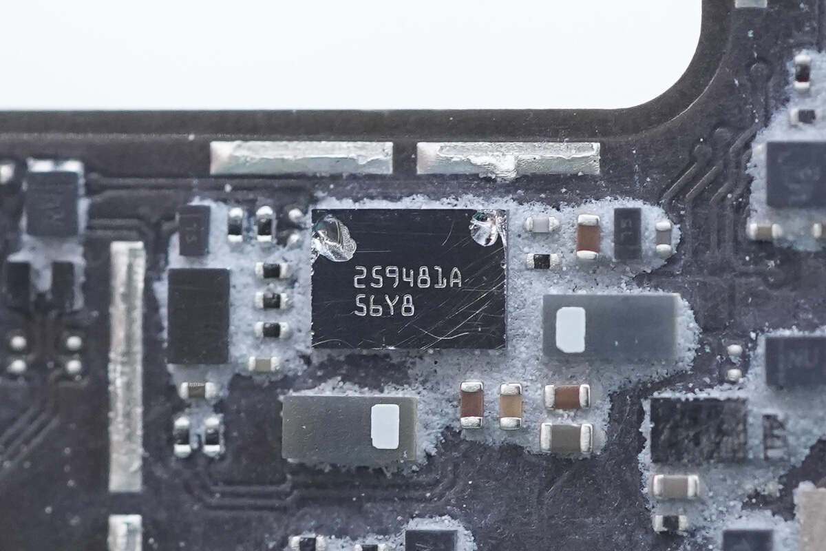 Teardown of Apple iPhone Air MagSafe Battery (A3466)-Chargerlab