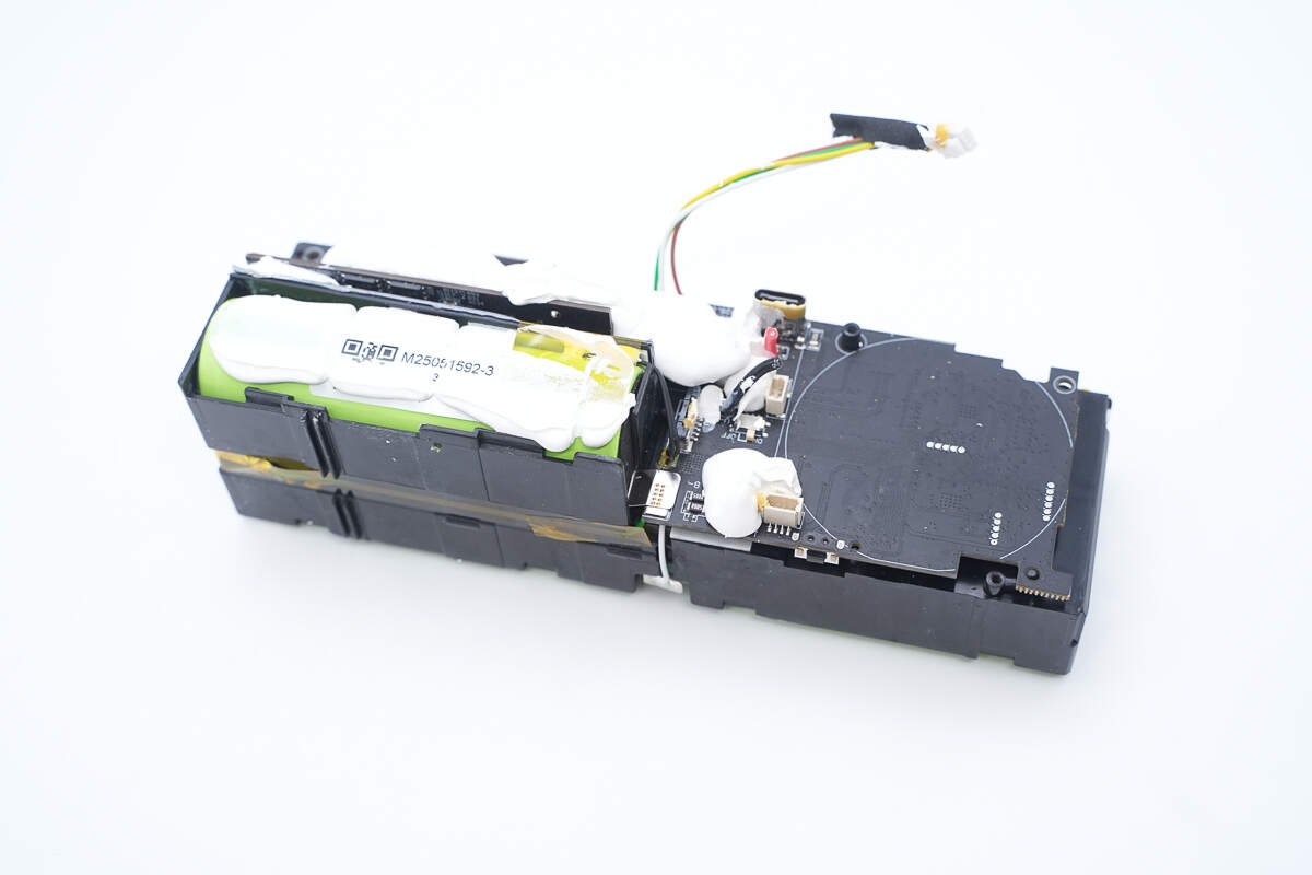 Teardown of EcoFlow RAPID 170W 25,000mAh Power Bank with Built-in Cable (EF-HB-001)-Chargerlab