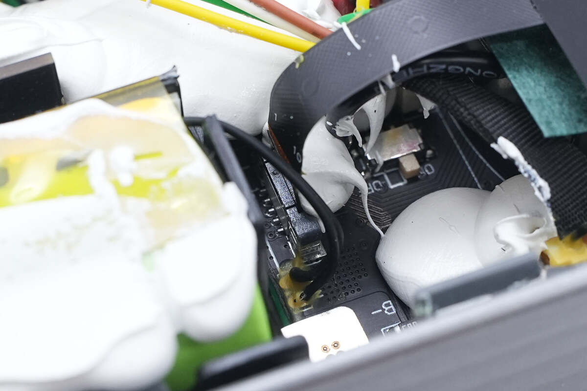 Teardown of EcoFlow RAPID 170W 25,000mAh Power Bank with Built-in Cable (EF-HB-001)-Chargerlab