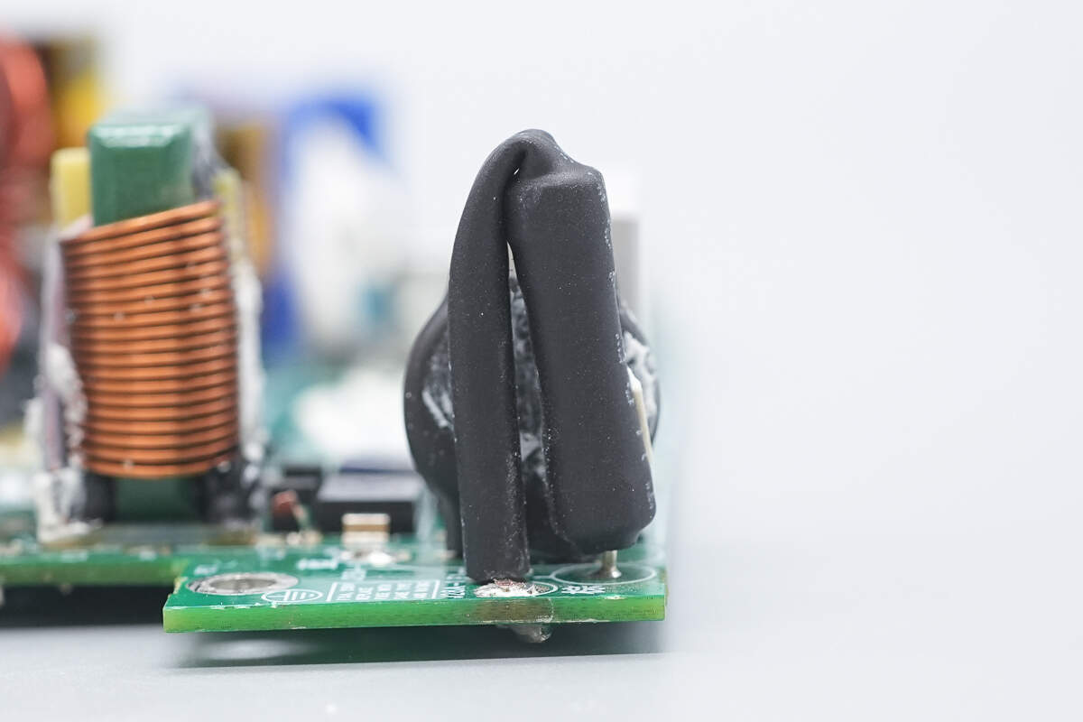 Teardown of Boco Electronics 800W SiC Server Power Supply (BCSE800AP-12E01)-Chargerlab