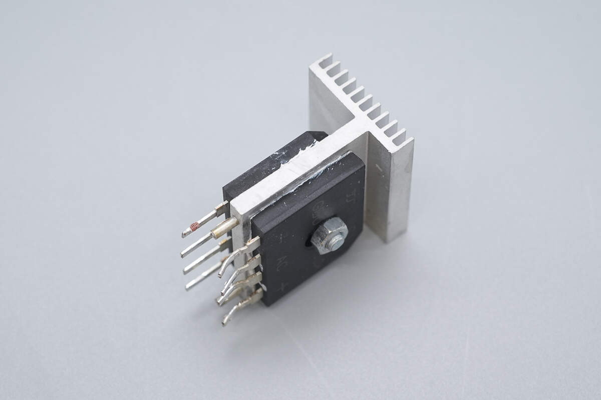 Teardown of Boco Electronics 800W SiC Server Power Supply (BCSE800AP-12E01)-Chargerlab