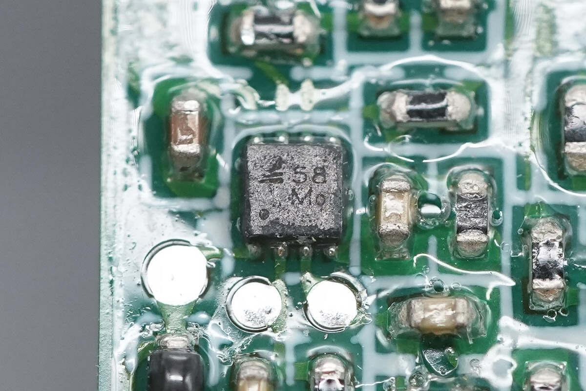 Teardown of Boco Electronics 800W SiC Server Power Supply (BCSE800AP-12E01)-Chargerlab