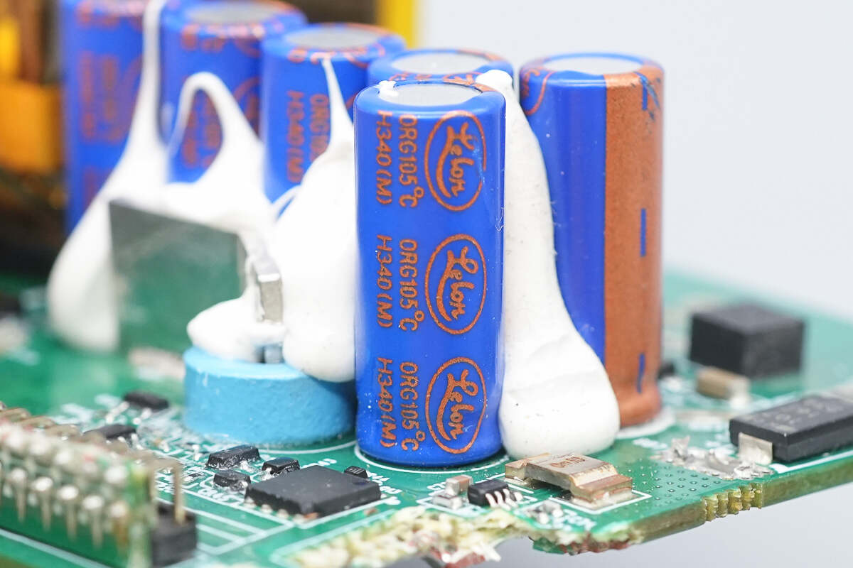 Teardown of Boco Electronics 800W SiC Server Power Supply (BCSE800AP-12E01)-Chargerlab