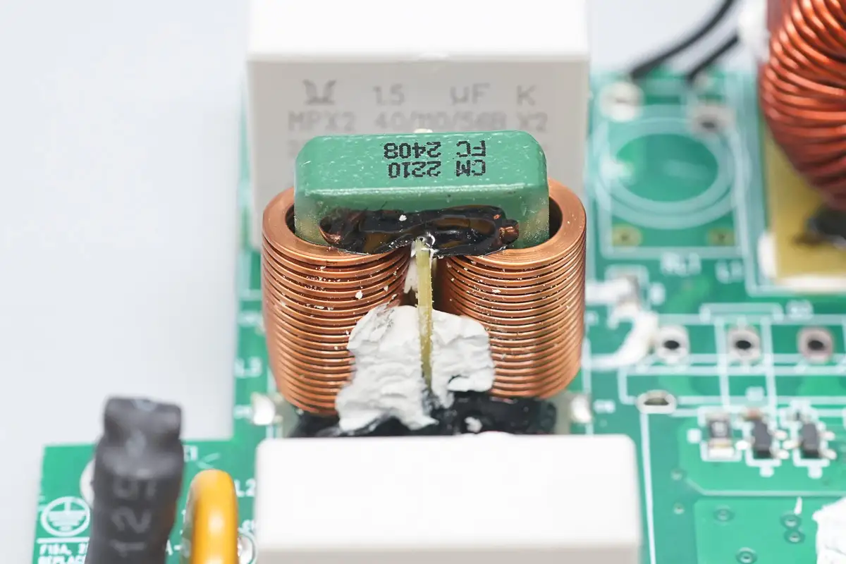 Teardown of Boco Electronics 800W SiC Server Power Supply (BCSE800AP-12E01)-Chargerlab