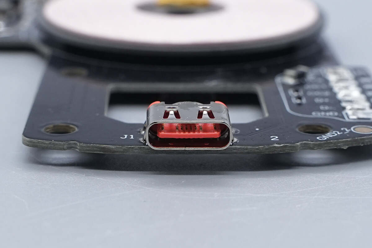 Teardown of Xiaomi 30W 2-in-1 Magnetic Wireless Charger (MDY-20-EC)-Chargerlab