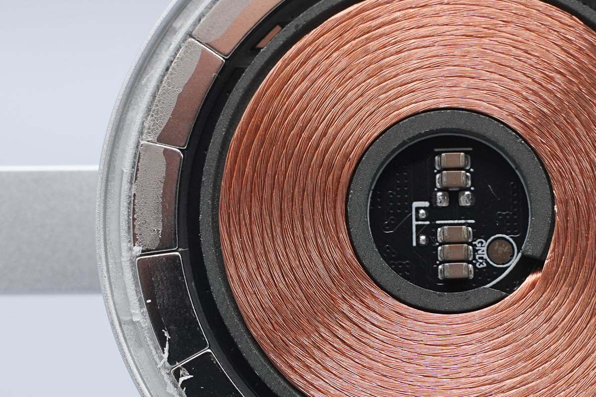 Teardown of Xiaomi 30W 2-in-1 Magnetic Wireless Charger (MDY-20-EC)-Chargerlab