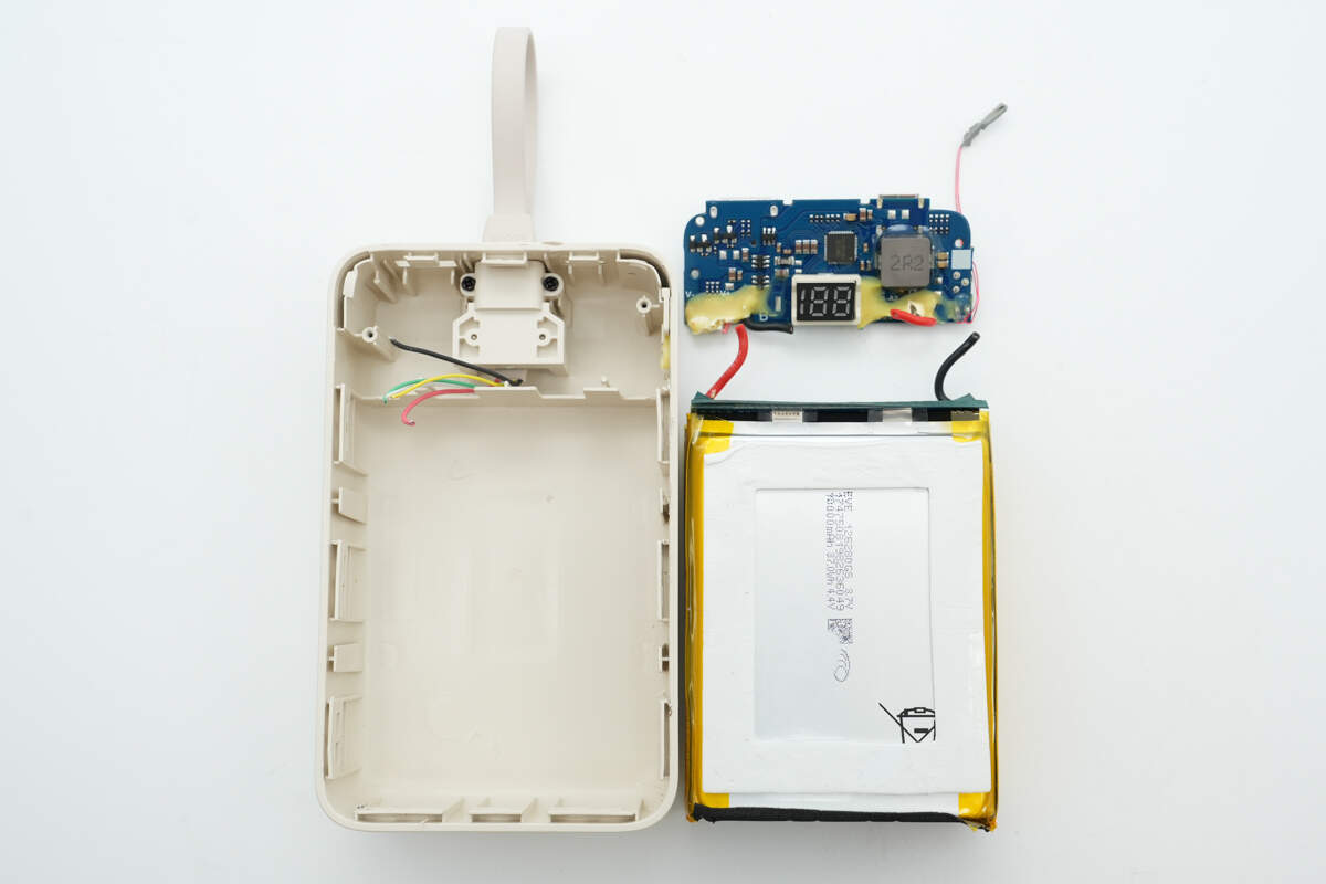 Teardown of UGREEN 22.5W 20000mAh Power Bank with Built-in Cable (PB505)-Chargerlab