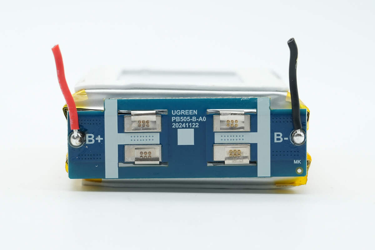 Teardown of UGREEN 22.5W 20000mAh Power Bank with Built-in Cable (PB505)-Chargerlab