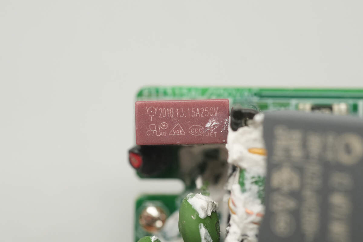 Teardown of vivo 120W Multi-Port GaN Charger (V12060L0D0-CN)-Chargerlab