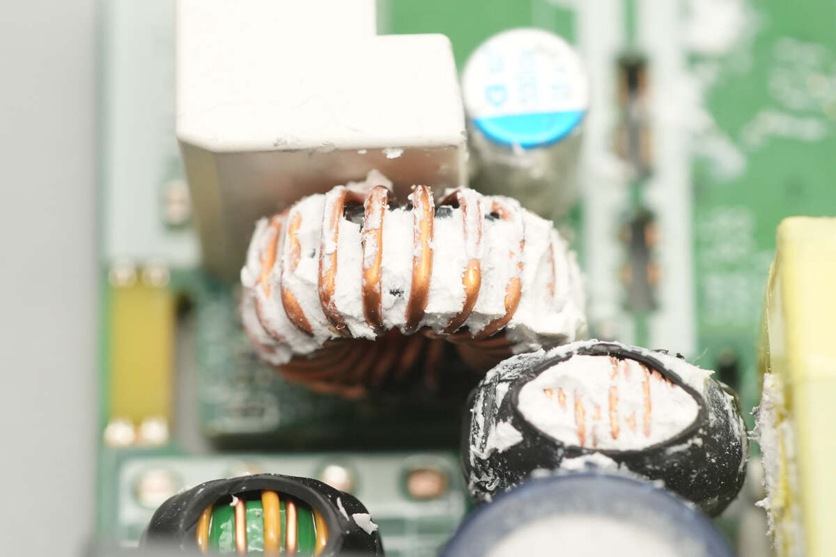 Teardown of vivo 120W Multi-Port GaN Charger (V12060L0D0-CN)-Chargerlab