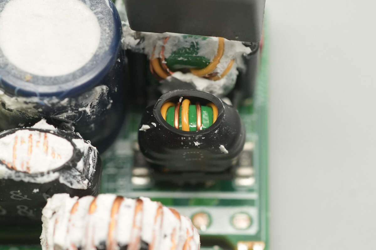 Teardown of vivo 120W Multi-Port GaN Charger (V12060L0D0-CN)-Chargerlab