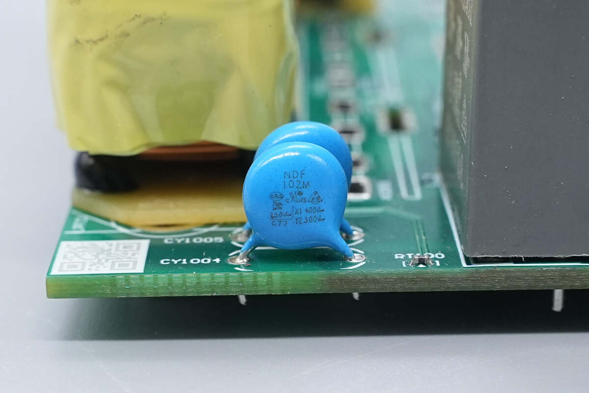 Teardown of Segotep 3200W Titanium-Rated SiC Digital Server Power Supply (CRPS3200W-12V)-Chargerlab