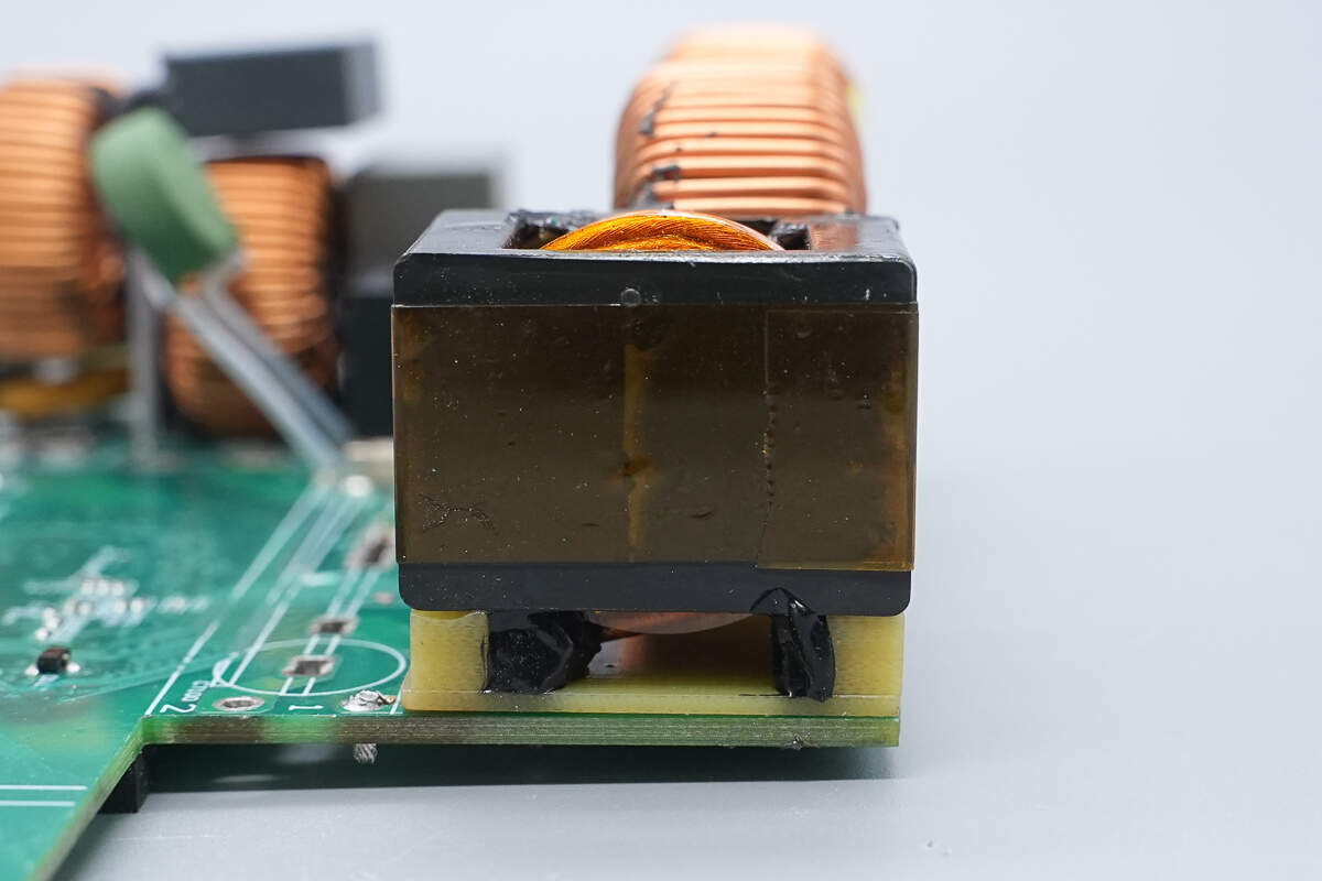 Teardown of Segotep 3200W Titanium-Rated SiC Digital Server Power Supply (CRPS3200W-12V)-Chargerlab