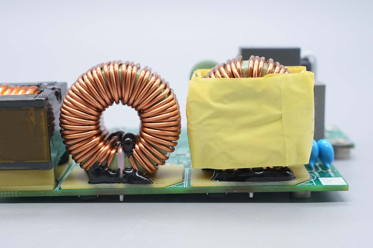 Teardown of Segotep 3200W Titanium-Rated SiC Digital Server Power Supply (CRPS3200W-12V)-Chargerlab