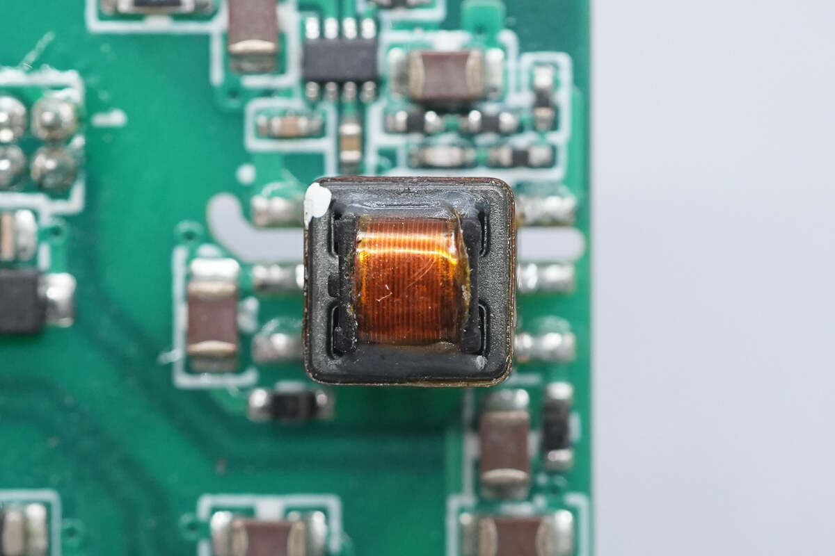Teardown of Segotep 3200W Titanium-Rated SiC Digital Server Power Supply (CRPS3200W-12V)-Chargerlab